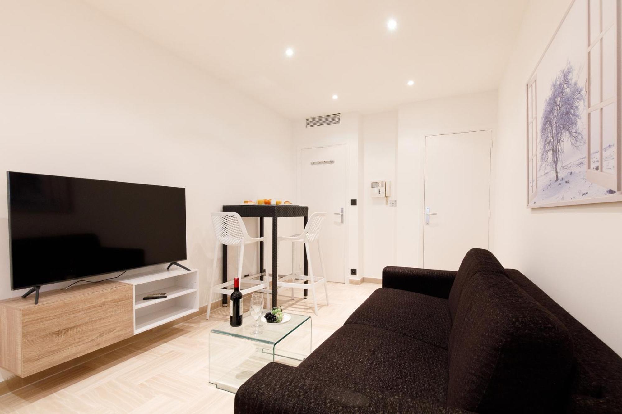 Gray d'Albion 2C4 YourHostHelper Cannes Extérieur photo